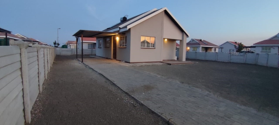 2 Bedroom Property for Sale in Freedom Park North West